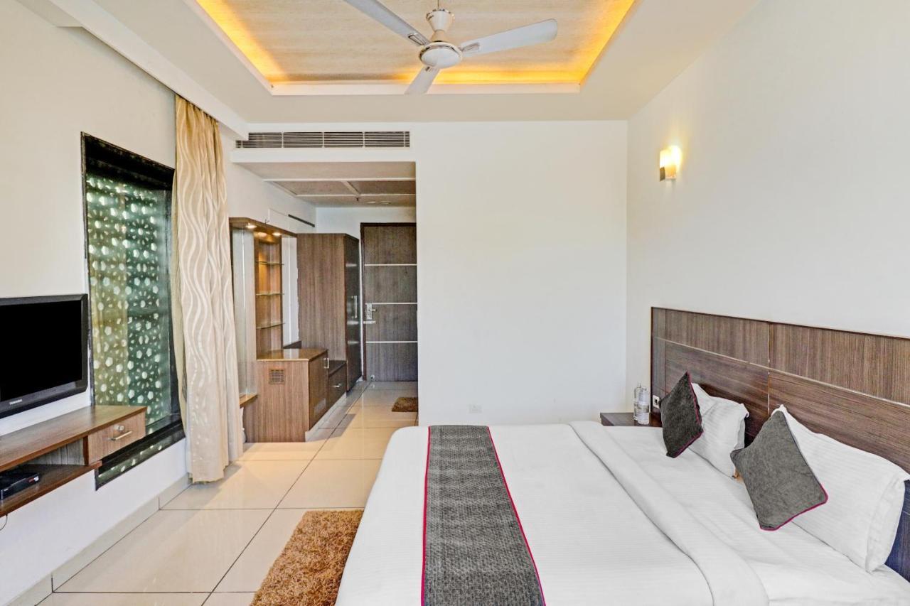 Hotel Oyo Townhouse 484 Sanskriti Dillí Exteriér fotografie