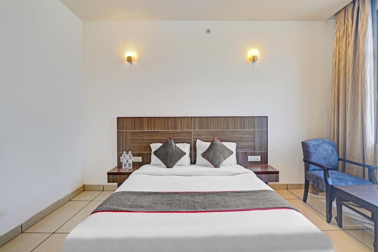Hotel Oyo Townhouse 484 Sanskriti Dillí Exteriér fotografie