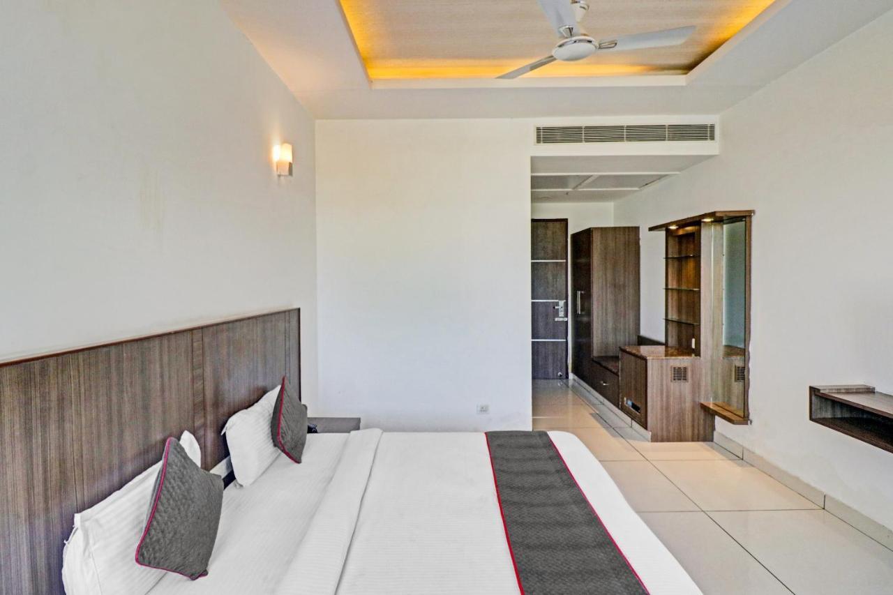 Hotel Oyo Townhouse 484 Sanskriti Dillí Exteriér fotografie