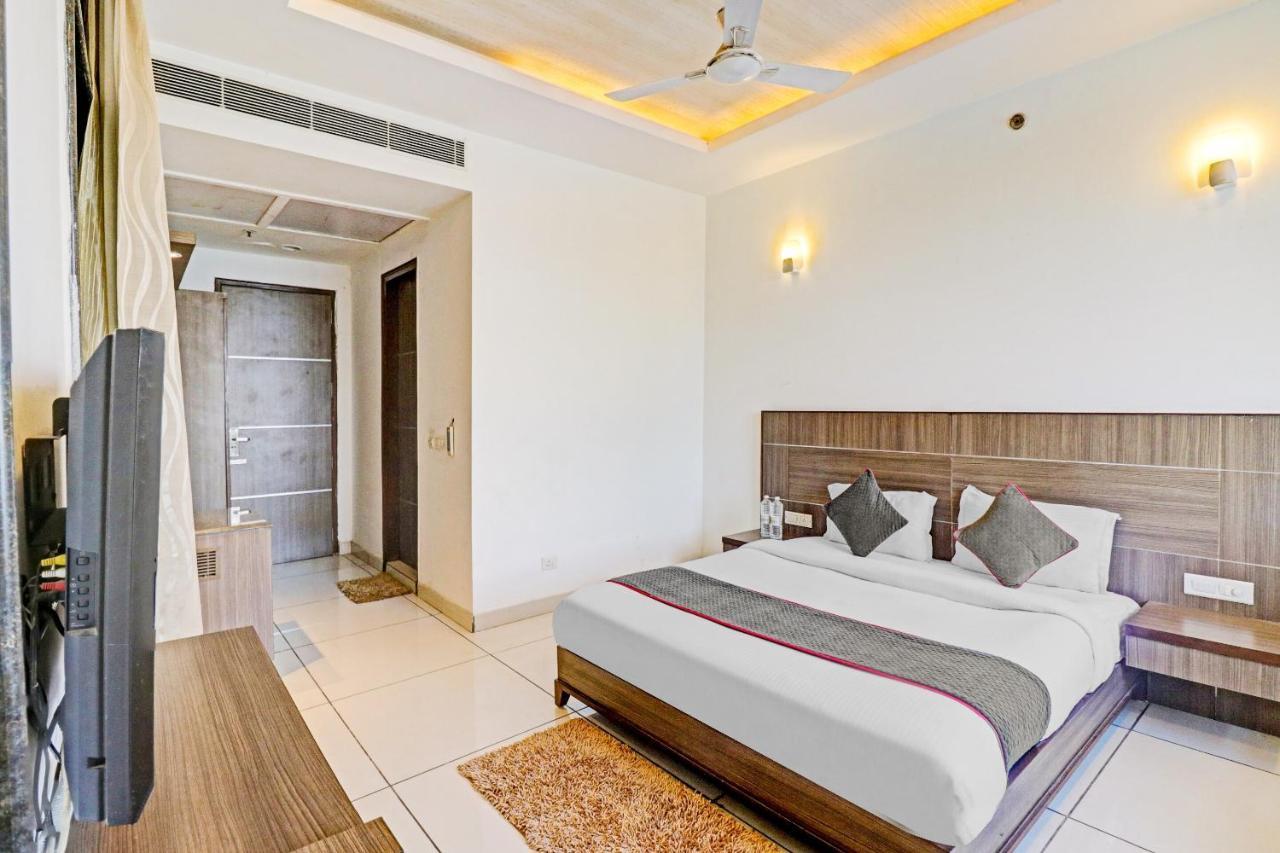 Hotel Oyo Townhouse 484 Sanskriti Dillí Exteriér fotografie